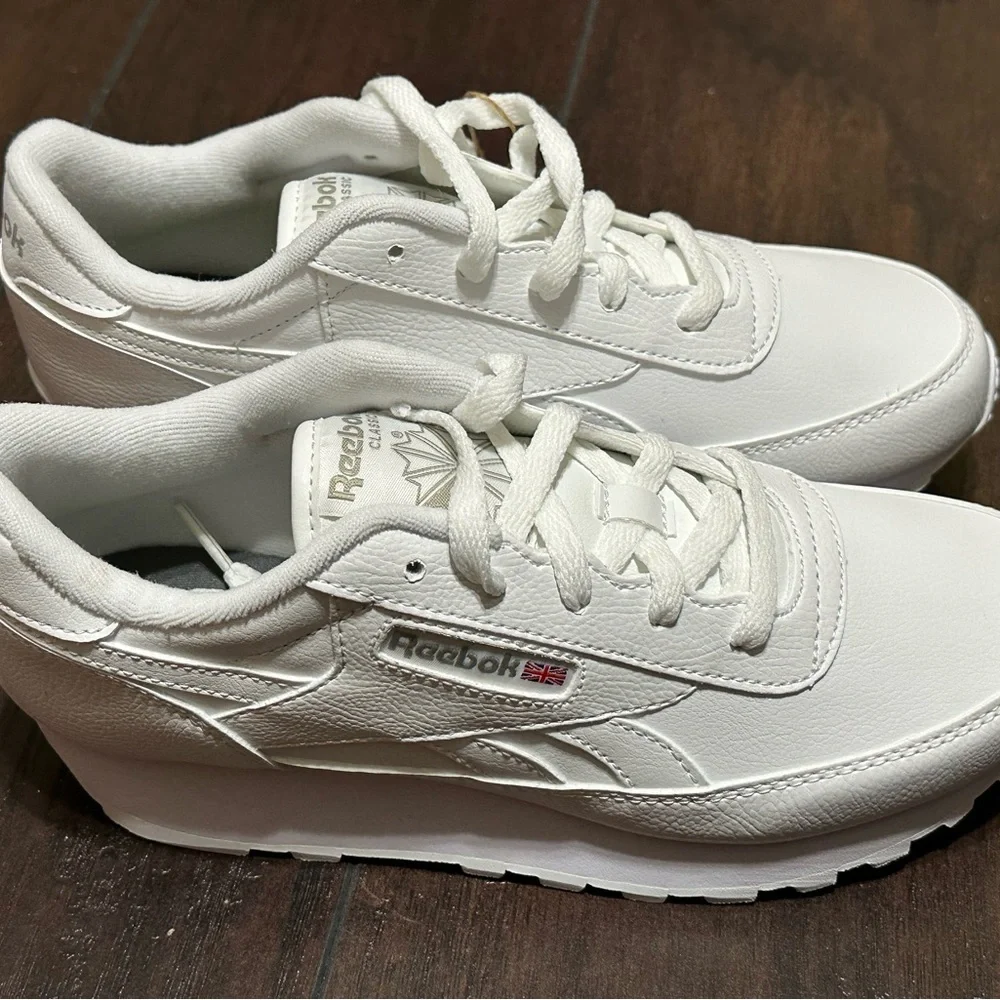 Reebok Renaissance White and Steel Sneakers Size 7.5 - Picture 7 of 10